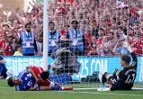 Football : Taiwo Awoniyi, l’attaquant de Nottingham Forest, opéré « en urgence » après un choc en plein match