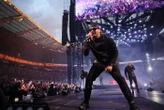 Énorme surprise : le rappeur Jul donnera un concert géant au V and B Festival en août
