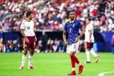 « Trois, quatre joueurs pas au niveau » : les champions du monde 98 n’épargnent pas les Bleus après leur défaite contre l’Espagne