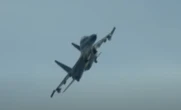 Avion de chasse belliqueux, navires de guerre américains « chassés »... la Chine montre les muscles pour un récif disputé avec les Philippines