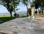 Randonner ou déguster du champagne ? Avec la Randonnée pétillante de la Côte des Bar, pas besoin de choisir !