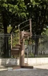 « Un témoin de l’histoire » : un tronçon de l’escalier de la tour Eiffel vendu 450 160 euros aux enchères