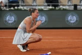 « Tant de personnes sont décédées » : l’émotion et les larmes de l’Ukrainienne Marta Kostyuk, qualifiée pour les demi-finales de Roland-Garros