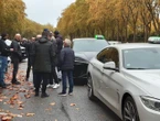 « Ils sont en train de tuer notre métier »... A Versailles, 300 taxis en colère contre la nouvelle tarification du transport sanitaire