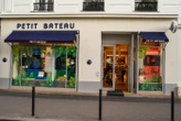 Petit Bateau : la marque emblématique de vêtements pour enfants va être cédée à un fonds d’investissement américain