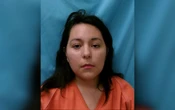 Une mère inculpée pour meurtre après avoir laissé son bébé de 15 mois dans une voiture par 35 °C au Texas