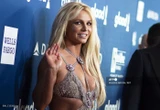 Britney Spears allume une cigarette en plein vol en jet privé… et est rappelée à l’ordre par la douane à l’atterrissage