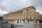 Paris confie le lifting de la place du Louvre au musée pour « mieux l’intégrer à son paysage »