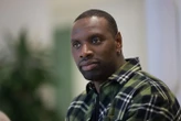« C’est un lieu de vie, un lieu de mémoire » : Omar Sy mobilisé contre la fermeture de la maternité de Trappes, où il est né