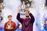 « Carlos est plus magique, plus imprévisible » : sacré à l’US Open, Alcaraz reste le patron face à Sinner