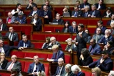À l’Assemblée nationale, les députés rejettent largement le gel des pensions de retraite et des minima sociaux