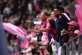 « Notre vie n’est pas toute rose » : la bouffée d’oxygène des supporters du Stade Français