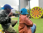 « Ça change du bureau ! » : au Garden Parvis de La Défense, bonne ambiance, concerts et... baisse de la fréquentation