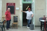 Des retraités rachètent un bistrot et font revivre le village de Maigné, en Sarthe