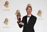 Paul Mirabel tourne dans Paris une série pour Prime Video