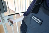 Portables, drogues, alcool et argent liquide : un formateur, qui intervenait dans une prison de La Réunion, soupçonné de trafic