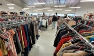 « Un fléau écologique et social » : victime de la fast-fashion, Emmaüs met fin à sa collecte de vêtements dans le Puy-de-Dôme