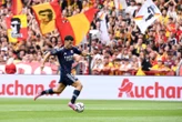 « On fait le dos rond mais ça a payé » : Lyon résiste à Lens et remporte son premier match en Ligue 1