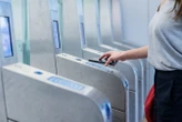 Titres de transport sur iPhone : Valérie Pécresse redoute la fin du « Wallet » d’Apple dès cet été