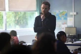 Le gouvernement « encourage » à aller voir le film « L’Abandon » sur Samuel Paty, mais refuse d’« obliger » les élèves