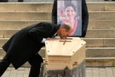 « J’en ai pleuré » : après la mort de Mélanie à Nogent, l’émotion et la colère du compagnon d’Agnès Lassalle