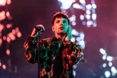 Un homme suspecté d’avoir uriné en public et filmé de jeunes spectatrices lors d’un concert de Louis Tomlinson à Paris, l’Accor Arena réagit