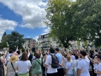 « C’est très dur » : émotion et colère à la marche blanche pour Fdila, tuée à la hache par son ex-conjoint à Gagny