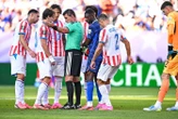 « Il suffisait de les pousser un peu pour les faire sortir de leur match » : un joueur du Paraguay se moque à nouveau de l’équipe de France