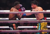 Boxe : sensation à Las Vegas, Canelo tombe contre un immense Crawford, Mbilli doit se contenter du nul