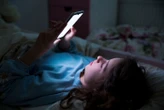 « Chat Control » : l’UE permet temporairement aux plateformes de détecter des images pédopornographiques dans les conversations