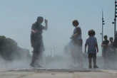 Canicule : 37 départements en vigilance rouge ce lundi dont Paris et l’Île-de-France, 47 départements en orange