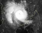 Cyclone à Mayotte : toits arrachés, électricité coupée... Les premières images des dégâts