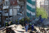 Guerre en Ukraine : Kiev en deuil après la mort d’au moins 24 personnes dont trois enfants dans des bombardements massifs