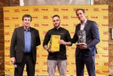 Surprise, le Gault et Millau a frappé fort à Banyuls-sur-Mer : deux toques et un trophée pour le jeune chef Kévin Védrine