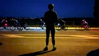 VIDÉO. 24 heures de vélo à Longchamp et des centaines de kilomètres dans les mollets : « Je suis morte »