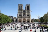 Notre-Dame de Paris : des vitraux historiques seront bien remplacés, mais «restaurés» et «exposés» promet Rachida Dati