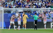 Moins de 100 passes, une possession famélique... Les statistiques folles du non-football assumé des Paraguayens face à la France