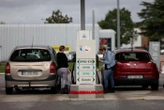 Depuis l’Espagne, ils captaient les données bancaires des clients d’une station essence du Val-de-Marne