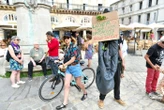 « Le maire nous chasse de la ville ! » : la colère des SDF contre Olivier Falorni à La Rochelle