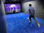 « Pas besoin d’être pratiquant pour s’amuser » : Toca Social, le football virtuel débarque à La Défense