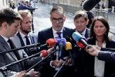 Après avoir rencontré Sébastien Lecornu, les socialistes restent « sur leur faim », selon Olivier Faure