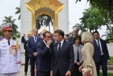 Visite d’Emmanuel Macron au Viêt Nam : une commande de 20 avions gros-porteurs Airbus, 13 accords signés