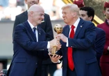 Coupe du monde 2026 : la Fifa aurait proposé à Donald Trump de lui laisser soulever le trophée avec les vainqueurs