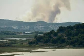 Aude : important incendie en cours près de Narbonne, un camping évacué et l’autoroute A61 fermée