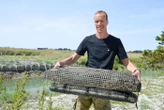 « J’en vis ! » : un ex-ingénieur développe un modèle de production aquacole novateur sur l’île de Ré