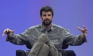 VIDÉO. En direct de VivaTech : de la Coupe du monde à la Kings League, Gerard Piqué raconte son football total