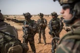 Parachutistes, forces spéciales, chasseurs alpins… L’armée de terre attire toujours les jeunes