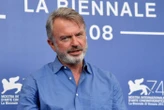 « Il avait vaillamment combattu et vaincu un lymphome » : l’acteur Sam Neill emporté par une pneumonie alors qu’il était en rémission d’un cancer