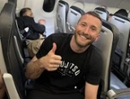 « J’espère que mon prochain vol sera plus ennuyeux » : un combattant de MMA maîtrise un passager qui voulait étrangler un agent de bord