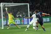 PSG-Aston Villa : déboulé, dribble et frappe surpuissante, la vidéo du but fabuleux de Khvicha Kvaratskhelia